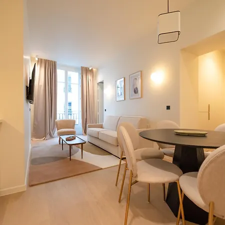 Apartment Cia - Opera *